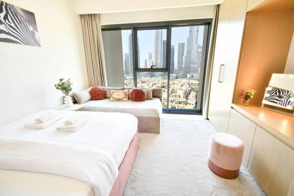 Cinematic&Chic Burj Khalifa &Fountain View 2Br Apt Dubai Apartment
